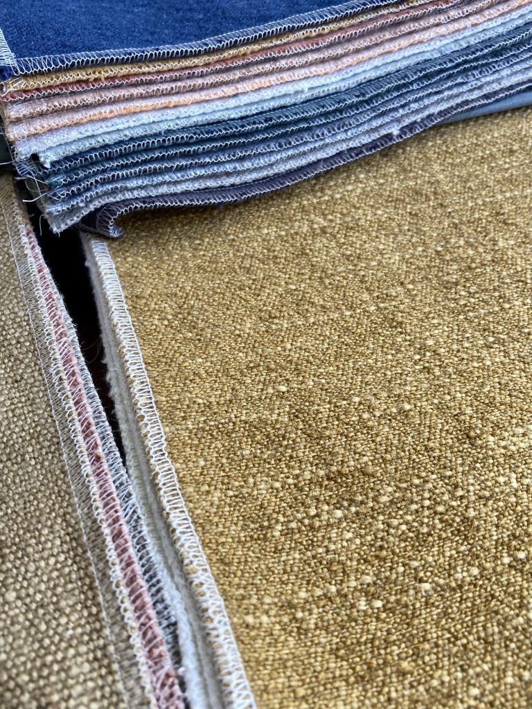 Tissu de lin et chenille pour canapé, vue rapprochée